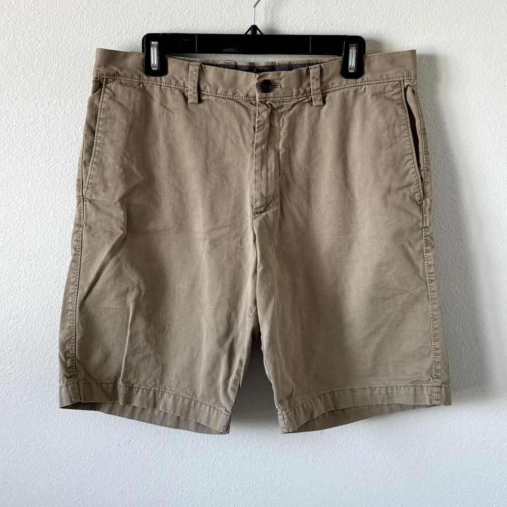 Banana Republic chino shorts - Picture 2 of 3